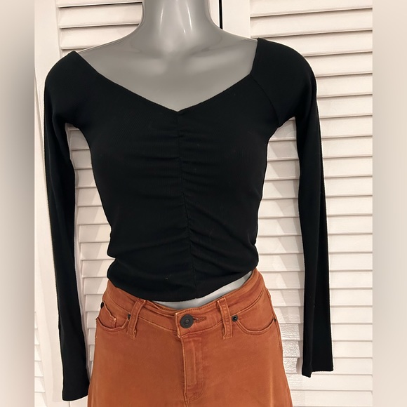Hollister Tops - Hollister long sleeve ribbed stretch tee - cinched center - black extra small